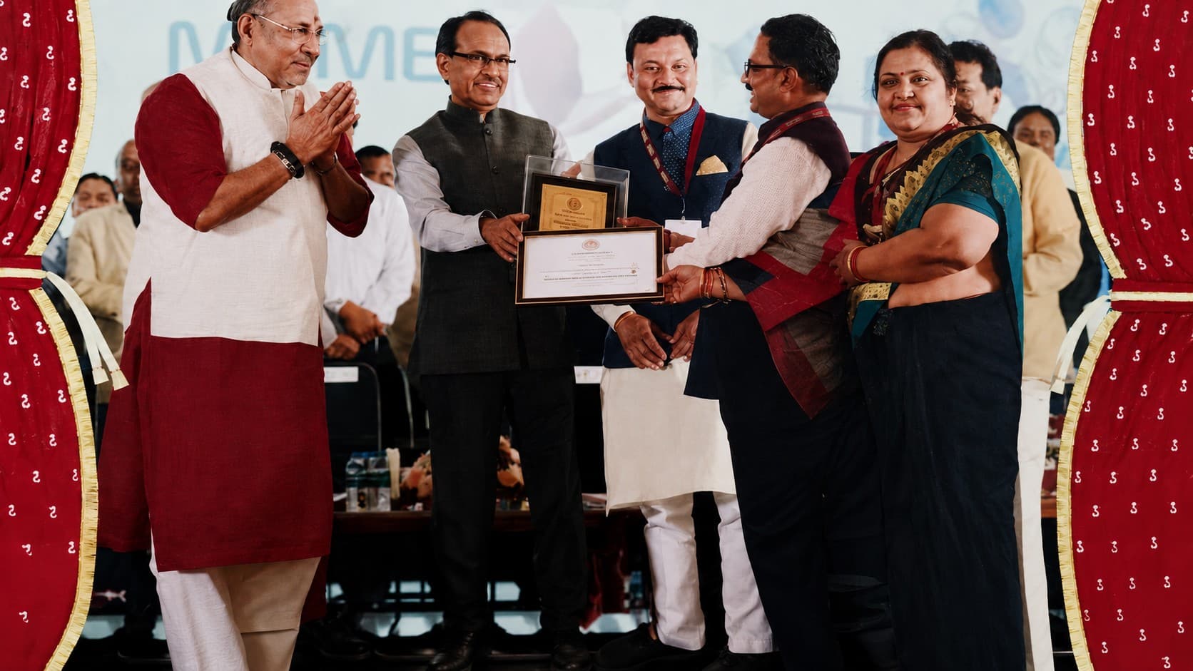 Mr. Manoj Agrawal receiving Madhya Pradesh's Best MSME award from the Chief Minister
